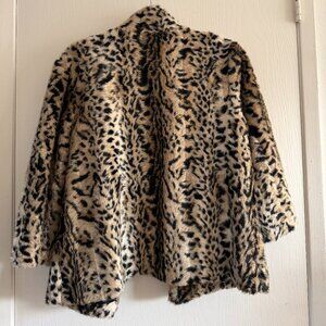 Leopard coat with 3/4 sleeves